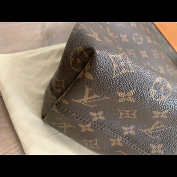 Louis Vuitton Graceful Mm - Picture 4 of 16